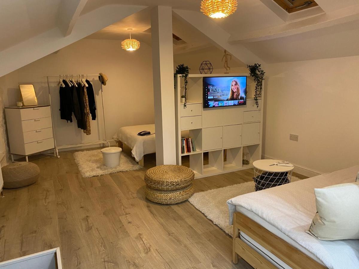 Craven Lodge Guesthouse Port Talbot Bagian luar foto