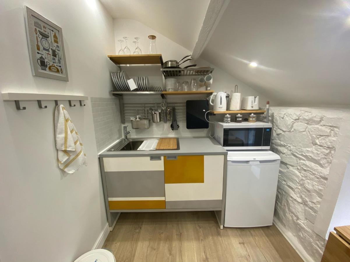 Craven Lodge Guesthouse Port Talbot Bagian luar foto
